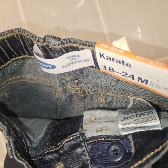 NWT Old Navy Karate Skinny Jeans - Picture 4 of 4